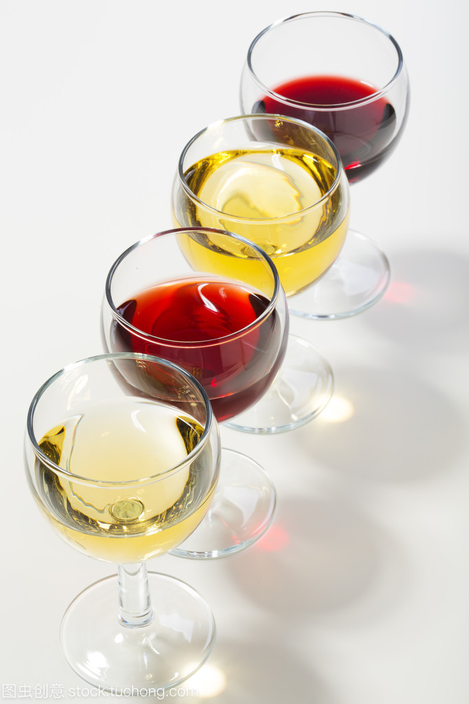 色彩繽紛 酒、飲料與茶葉的視覺藝術(shù)