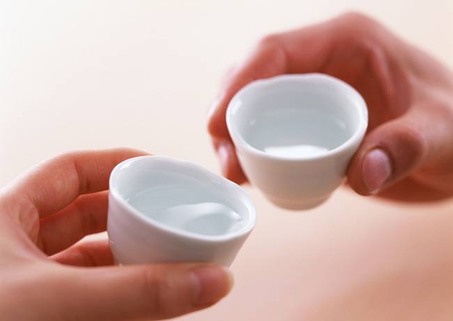 唐三鏡:冬季喝什么酒最好?-
